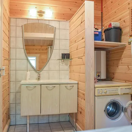 Stunning In W/ 3 Bedrooms בית נופש Højslev